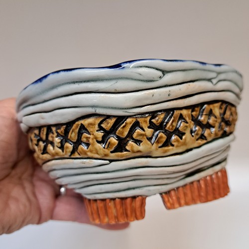 Click to view detail for SL-500 Bowl, Porcelain Free-form Coil w/Stamped Band $80